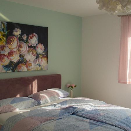 Geraeumige Ferienwohnung In Kindelbrueck Fuer Bis Zu 4 Personen - Barriefrei Exterior photo